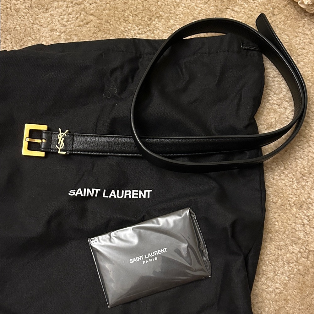 Saint laurent CASSANDRE BELT WITH SQUARE BUCKLE IN GRAINED LEATHER size 70
